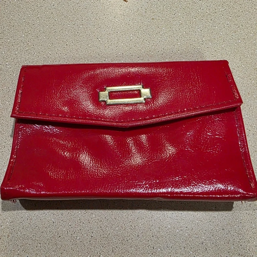 Vintage Wallet Red Patent Kiss Lock Zippered Clutch Organizer